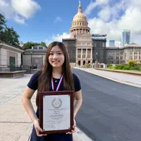 Vivian recognized as a Texas SBOE Student Hero